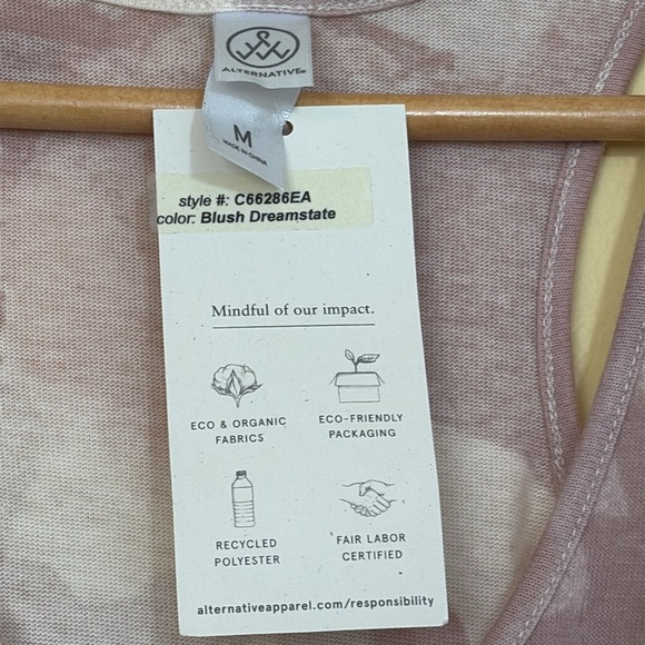 Alternative | NWT Pink Blush Dreamstate Racerback Camo Tee Tank Top Shirt M - Picture 4 of 5